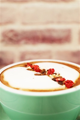 冬戀摩卡<br>[ Strawberry Topping Mocha ]