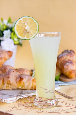 蜂蜜檸檬汁<br>[ Honey Lemonade ]