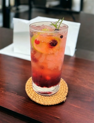 繽紛莓果氣泡飲