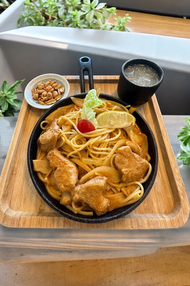 南洋香檸酸辣雞肉義大利麵